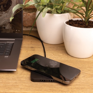 Logotrade Werbeartikel das Foto: 10W Wireless Charger aus RSC recycl. Kunststoff mit Dual-USB