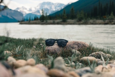 Logotrade Werbegeschenke das Foto: Swiss Peak polarisierte Sonnenbrille aus RCS Kunststoff