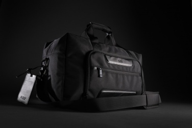 Logotrade Firmengeschenke das Foto: Swiss Peak AWARE™ RPET Voyager Wochenendtasche