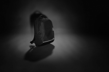 Logotrade werbemittel das Foto: Swiss Peak Brooke AWARE™ 15,6" Laptop-Rucksack aus rPET