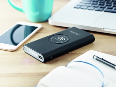 Logotrade Firmengeschenke das Foto: Wireless Powerbank Typ C