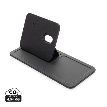 Logotrade Werbeartikel das Foto: Swiss Peak 3-in-1- Wireless-Charging Desk-Tray aus RCS rPU