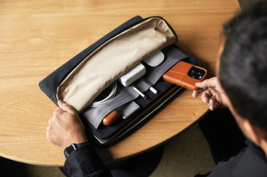 Logotrade Werbegeschenke das Foto: Bellroy Laptop Caddy 16"