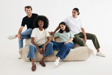 Logotrade Geschäftsgeschenke das Foto: IQONIQ Nikko Heavyweight T-Shirt aus recycelter Baumwolle