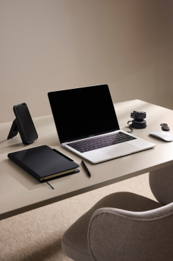 Logotrade Firmengeschenke das Foto: VINGA Baltimore RCS Passport Cover mit Dual-Finder