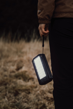 Logotrade Werbegeschenke das Foto: Nordic Drift Titan 10.000mAh Solar Powerbank with 3 Panels