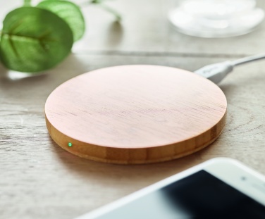 Logotrade corporate gifts photo of: Wireless charger bamboo 10W