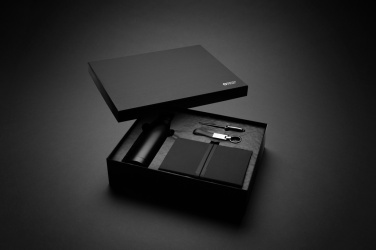 Logo trade promotional merchandise picture of: Swiss Peak RCS deluxe business gift set w/ water bottle