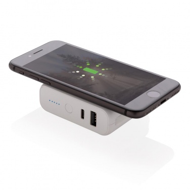 Logotrade ärikingituse foto: Firmakingitus: 5.000 mAh wireless charging 5W powerbank, white