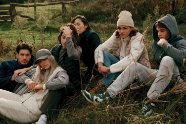 Logo trade reklaamtooted foto: Iqoniq Meru naiste taaskasutatud polüestrist vest