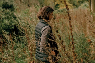 Logotrade ärikingituse foto: Iqoniq Meru naiste taaskasutatud polüestrist vest