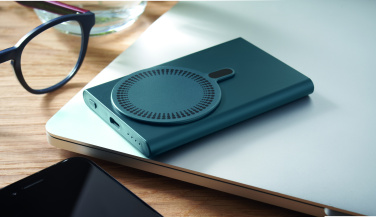 Logo trade meened foto: PAWTT juhtmeta laadija akupank