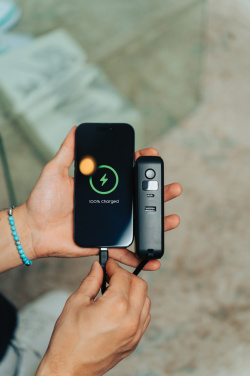 Logotrade firmakingituse foto: Urban Vitamin Eureka hübriid 10000mah akupank 65W