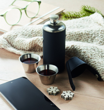 Logotrade firmakingituse foto: Plasku koos topsidega COCOON