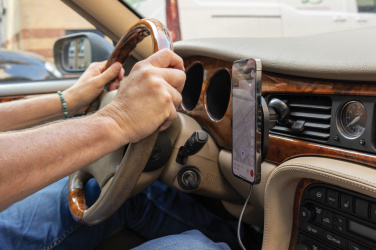 Logo trade firmakingi pilt: PowerCruze RCS plastikust 15W magnetiga laadija autohoidik