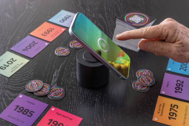 Logotrade meene foto: Magpulse RCS taaskasutatud plastist 3W kõlar magnetilise hoidikuga