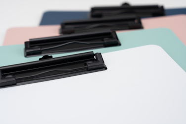 Logo trade meene pilt: Kirjutusalus klambriga