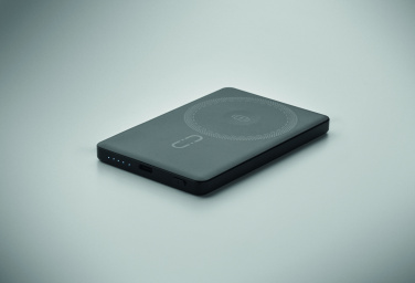 Logotrade reklaamkingi foto: Magnetiline varupatarei 5000mAh 15W