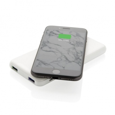 Logotrade mainostuote tuotekuva: Firmakingitus: Ultra Thin 4.000 mAh Wireless 5W Charging Powerbank, white