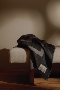 Logo trade mainoslahja ja liikelahja tuotekuva: VINGA Monogram GRS -peitto