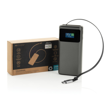 Logo trade mainoslahja ja liikelahja tuotekuva: Quantum RCS PD45W nopea 10 000 mAh -varavirtalähde näytöllä