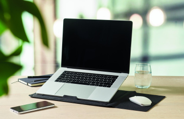 Logotrade biznesa dāvanas foto: 16 collu filca klēpjdatora nodalījums