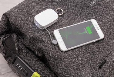 Логотрейд pекламные продукты картинка: Reklaamkingitus: 1.200 mAh Keychain Powerbank with integrated cables, white