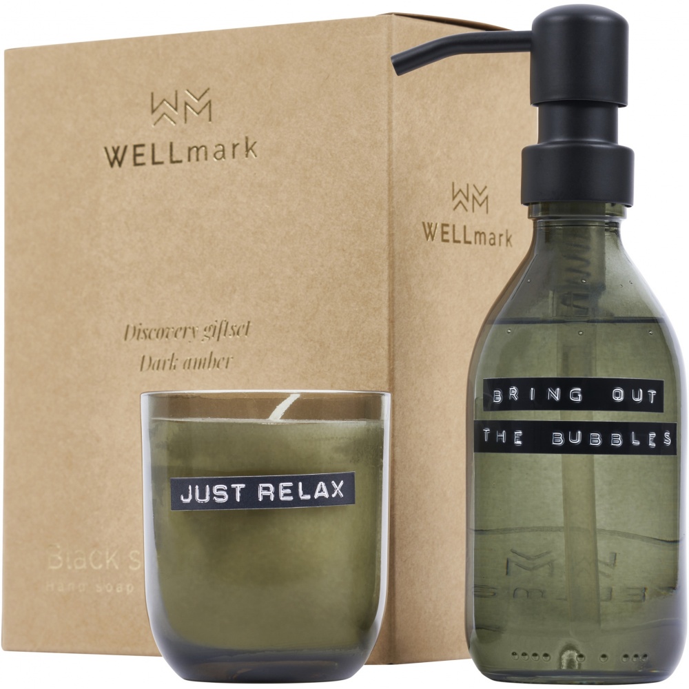 Logotrade reklamprodukter bild: Wellmark Discovery set med 200 ml handtvål med pump och 150 g doftljus – mörk bärnstensdoft