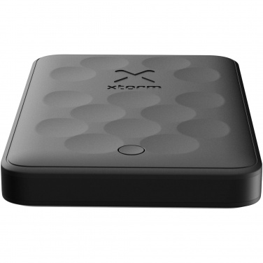 Logotrade reklamprodukter bild: Xtorm FS5W051 magnetisk trådlös powerbank på 5 000 mAh