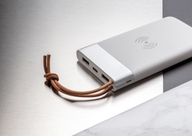 Logotrade profilreklam bild: Aria 8.000 mAh 5W powerbank med trådlös laddning