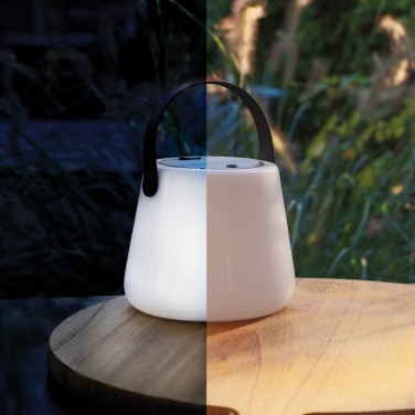 Logotrade reklamprodukter bild: SolarGlow USB återuppladdningsbar outdoor-lampa RCS plast