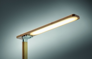 Logotrade reklamprodukter bild: Skrivbordslampa + laddare 10W