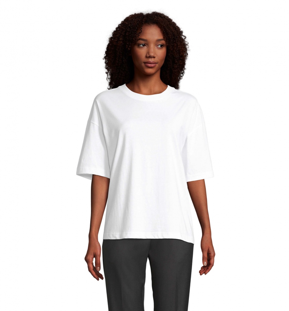 Logotrade profilprodukter bild: BOXY WOMEN OVERSIZE T-SHIRT