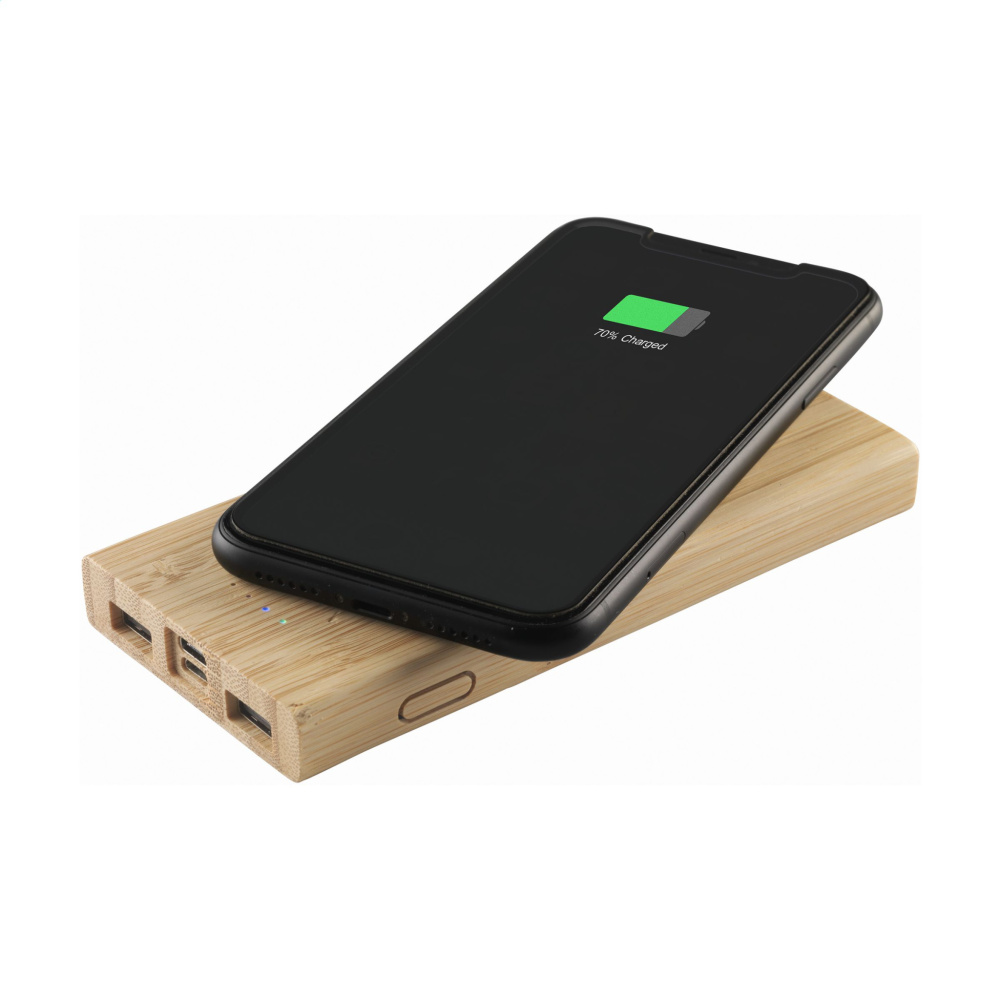 Logotrade kampanjprodukter bild: Bamboo 8000 trådlös Powerbank trådlös laddare