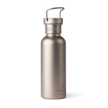 Logotrade profilprodukter bild: Nordic Drift Trail Light Titanium vattenflaska 600 ml