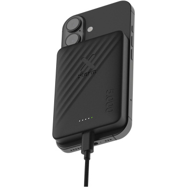 Logotrade reklamprodukter bild: Xtorm Go2 trådlös powerbank på 15 W, 5 000 mAh